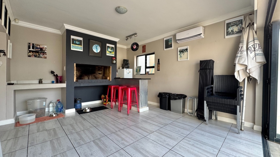 3 Bedroom Property for Sale in Fairview Eastern Cape